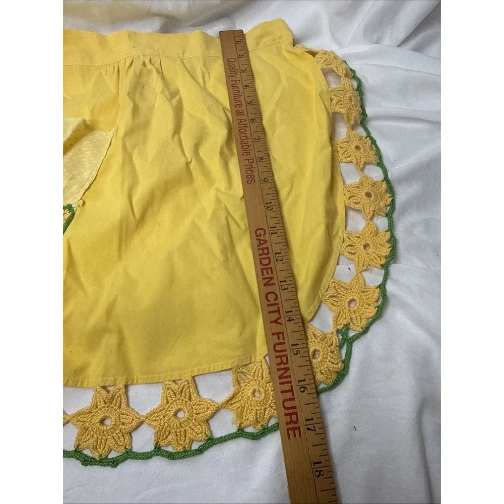 Vintage Sunshine Half Apron Yellow Crochet Floral Apron Pocket Retro MadMen Wife